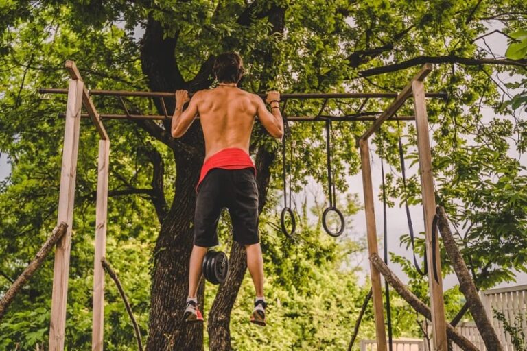 Outdoor Pull-up Bar